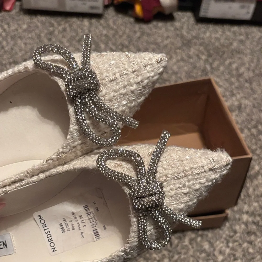 Steve Madden Cream Flats with Silver Bow - Picture 2 of 6